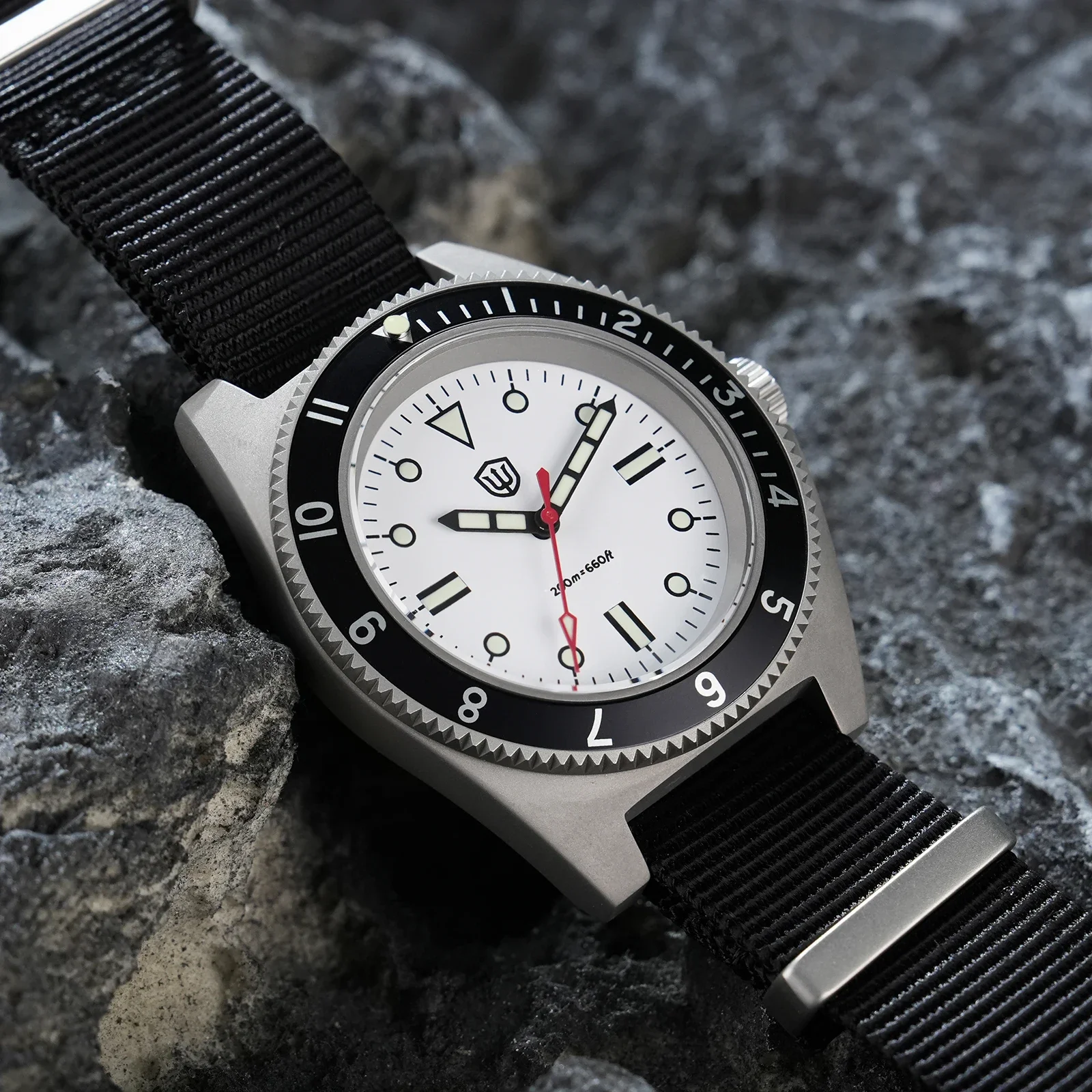 Watchdives WD1972 Quartz Watch VH31 Sweep Seconds Movement