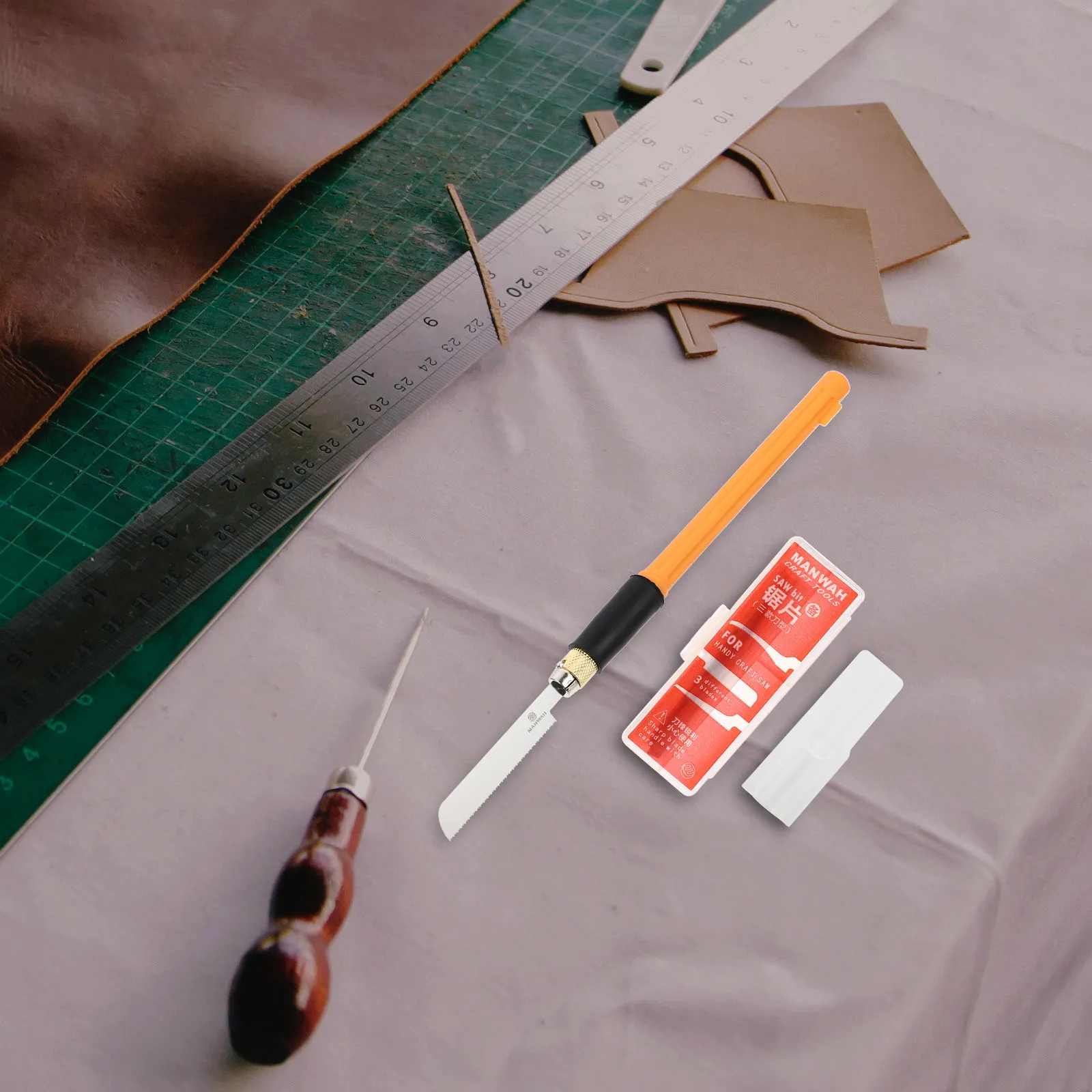 

1 Set Mini Hand Saw Non-Slip Handle Reliable Cutting Tool For Tree Branches Carving Modelling Cutter Multi-Purpose Hacksaw Hand