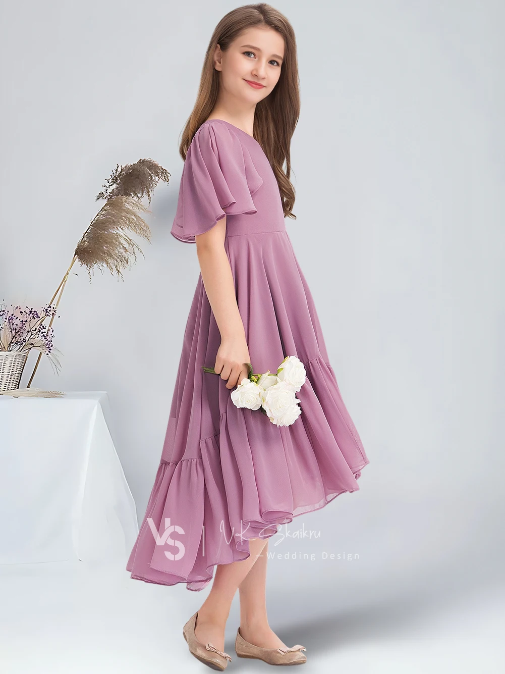 B ألف خط الخامس الرقبة غير المتكافئة الشيفون جونيور فستان وصيفة الشرف البنفسجي زهرة فتاة فستان لحفل الزفاف في سن المراهقة فستان المناسبات الخاصة