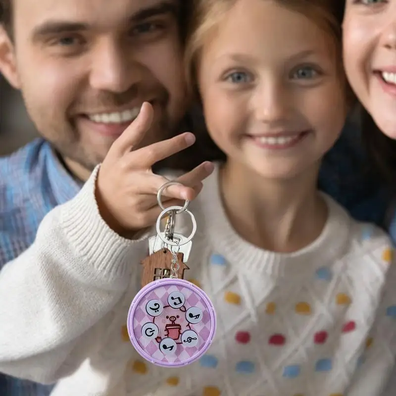 子供のためのクイックプッシュゲームキーホルダー,ストレス解消のための電子ドラムゲームキーホルダー,集中力の向上