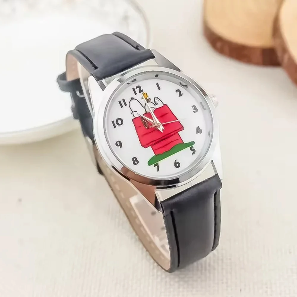 Cartoon children's watches, teenage student fashion watches, Snoopy cartoon watches are perfect for daily wear and gifts