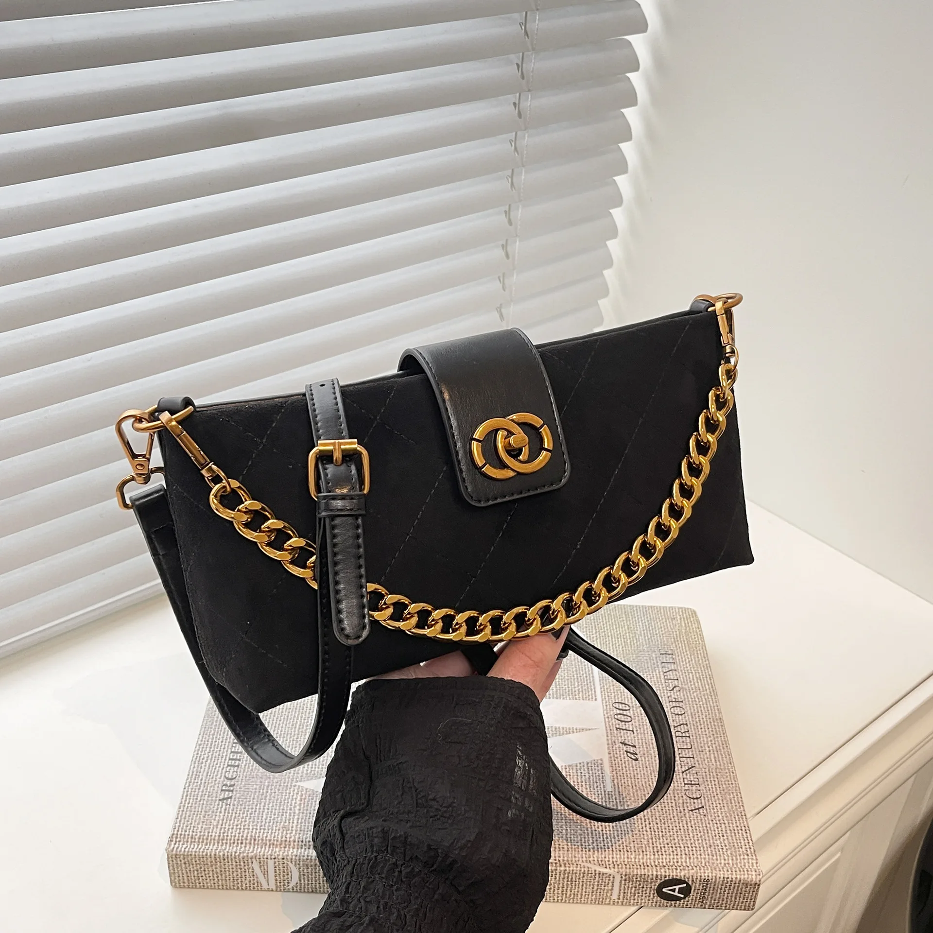 

Fashion Women's Foreign Style Small Square Bag Zipper Wallet Korean Version Change Bag Diamond Lock Chain Premium Messenger Bag