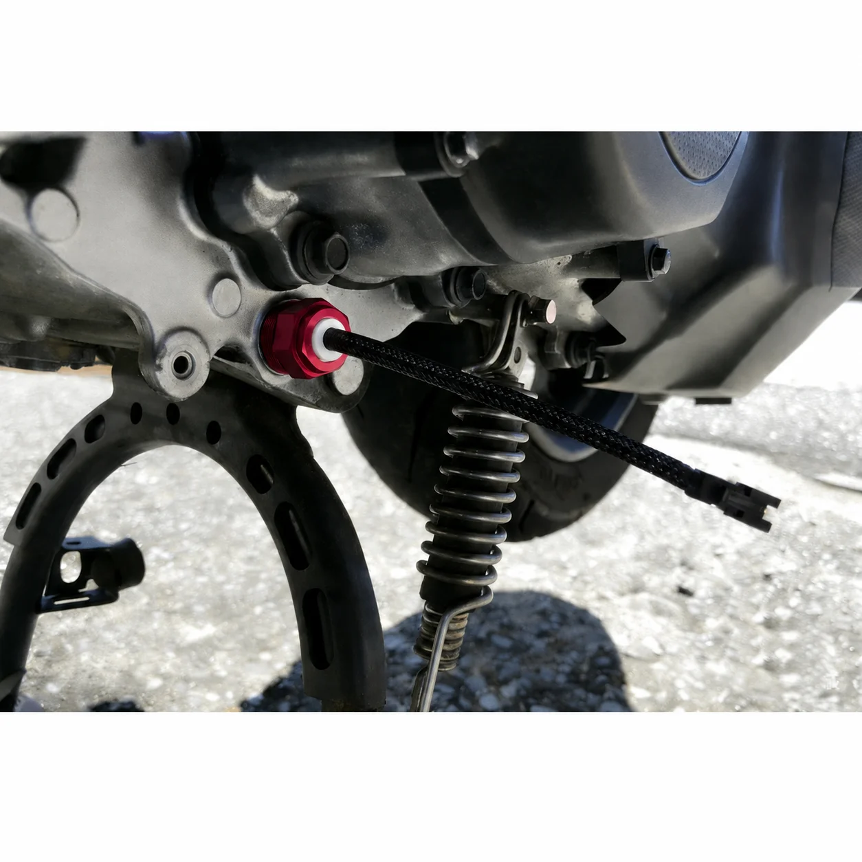 Motorcycle Digital Oil Temperature Gauge with One-Piece Integrated Sensor Wire Oil Temp Meter for NMAX125 PCX125