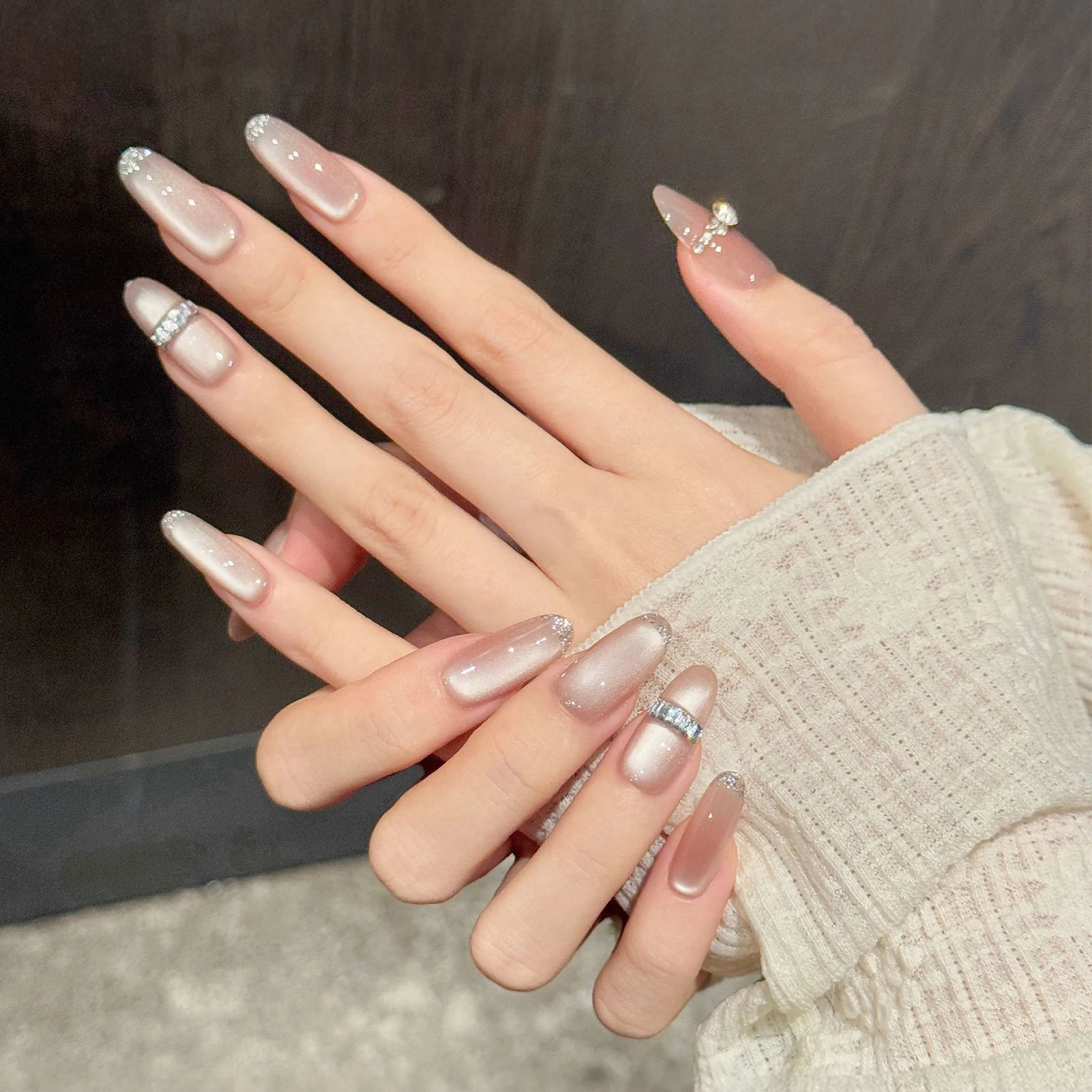 10Pcs Nude Pink Oval Head Artificial Nails Sweet Shiny Cat Eyes Press on Nails Handmade Wearable False Nail Patches view 3