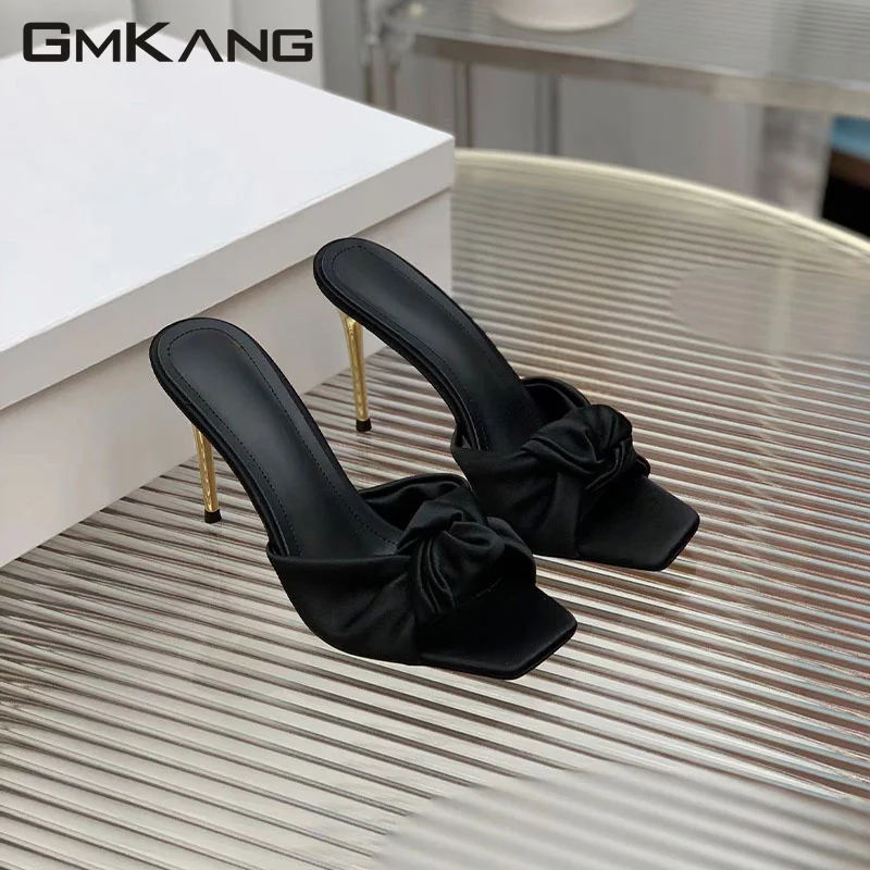 

New High Heel Slippers Women's Crystal Nailed Round Heel Sandals Women's Satin Ankle Strap High Heel Track Shoes Summer Sandals