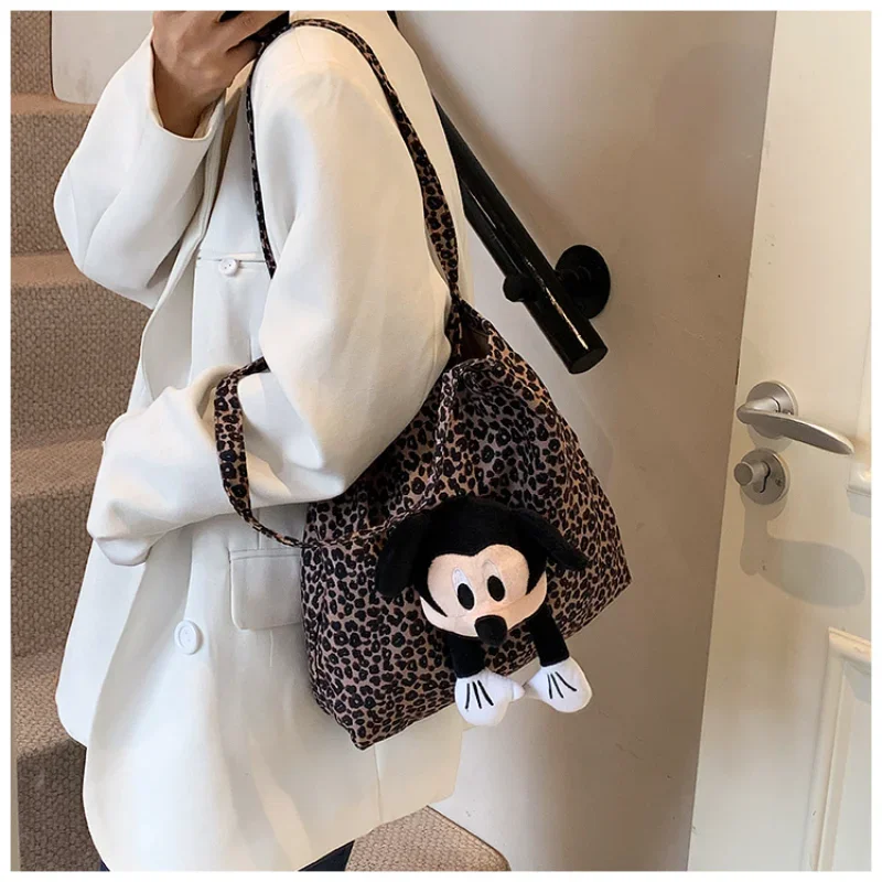 Nova bolsa de boneca tridimensional de desenho animado do Mickey Mouse da Disney elegante e simples com estampa de leopardo bolsa de ombro casual