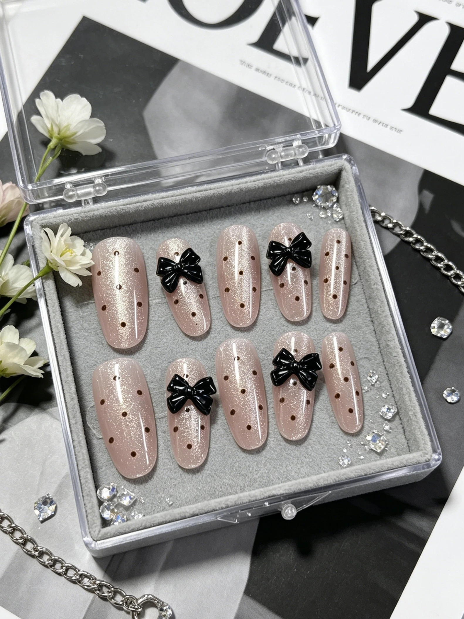 10 Medium-Sized Nude Pink Silver Glitter Cat-Eye Oval Press-On Nails, with Black Polka Dot 3D Bow Embellishments, Sweet and Cool Ins-Style Nail Stickers, Suitable for Mature Women, Sweet Girls, Students, and Intellectual Ladies for Daily Use, Study, Workplace, Office, Dating, Photography, Summer Outings, Light Luxury and Simple Style Fake Nails, Suitable for Friends' Afternoon Tea, Low-Key Looks, Amusement Parks, Travel, and Other Activities, Includes One Jelly Glue and One Nail File