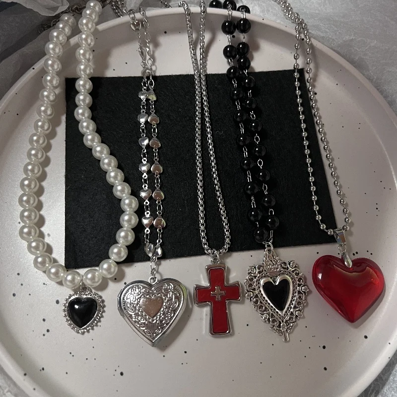 فاسق القوطية الأحمر الزجاج الصليب القلب قلادة اللؤلؤ قلادة للنساء الرجال الهيب هوب Y2K 90s قصيرة المختنق حُليات المجوهرات اكسسوارات