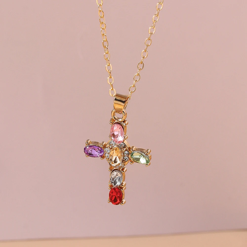 Aihua المبهر الزركون كريستال أجنحة الصليب قلادة للنساء الرجال القوطية الهيب هوب يسوع الصليب قلادة هدايا مجوهرات المسيحية
