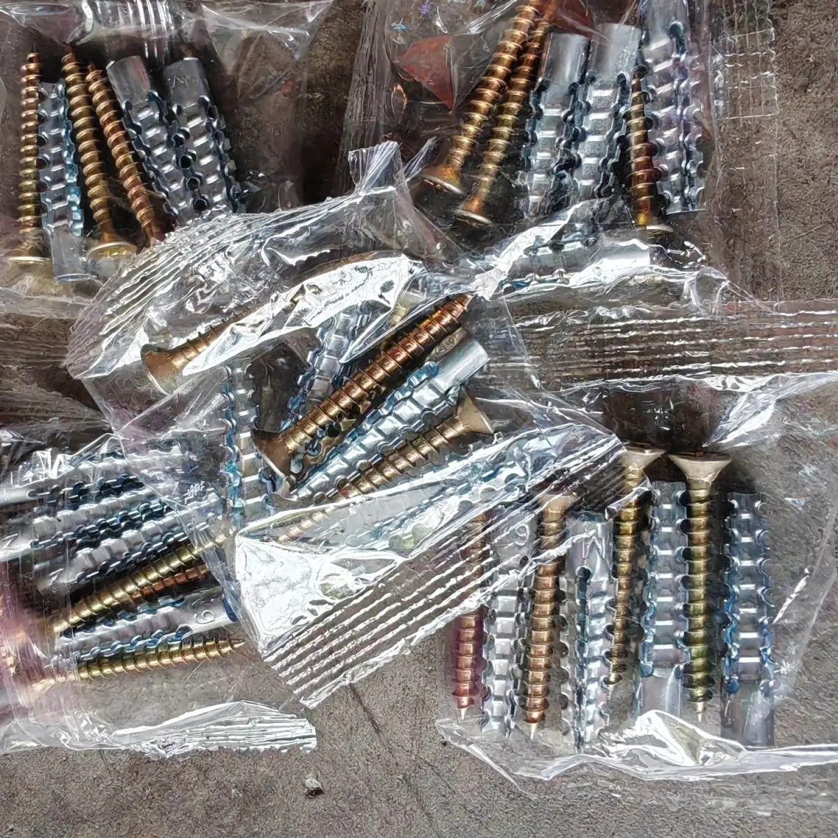 Self Tapping Screw Expansion Tube Heavy Duty Steel Wall Anchor with Screws Kit Drywall Drilling Plug Fastener Anchors Bolt Kit