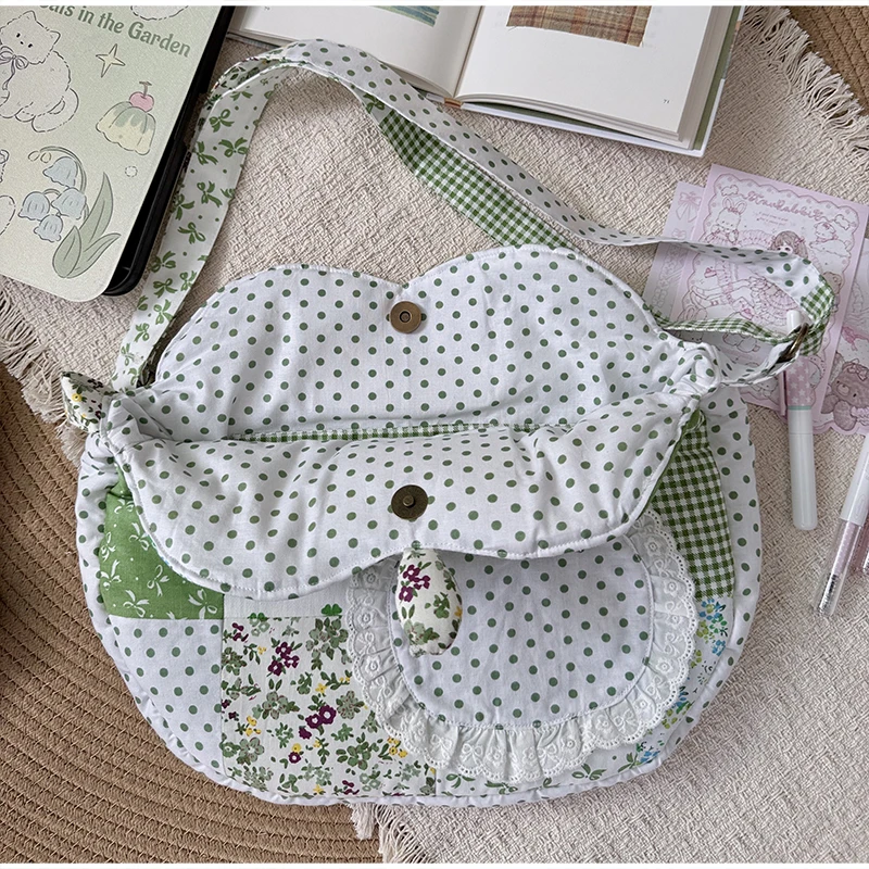 Patchwork-Stoff-Umhängetasche, Apfelförmige Handtasche mit Blumen- und Punktmuster für Damen, Mädchen, Studenten, Cottagecore, süße Handtasche – Detail 3