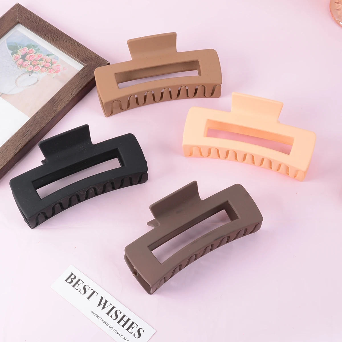 مشابك شعر سوداء للنساء - 8 عبوات من مشابك مخلب الموز غير اللامعة مقاس 4.3 بوصة للنساء، شعر مجعد رقيق وسميك، مشبك فكي كبير قوي