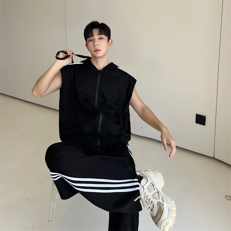 

Летний повседневный модный мужской комплект, уличная футболка с капюшоном, широкие брюки Svel Jaet, комплект из двух предметов