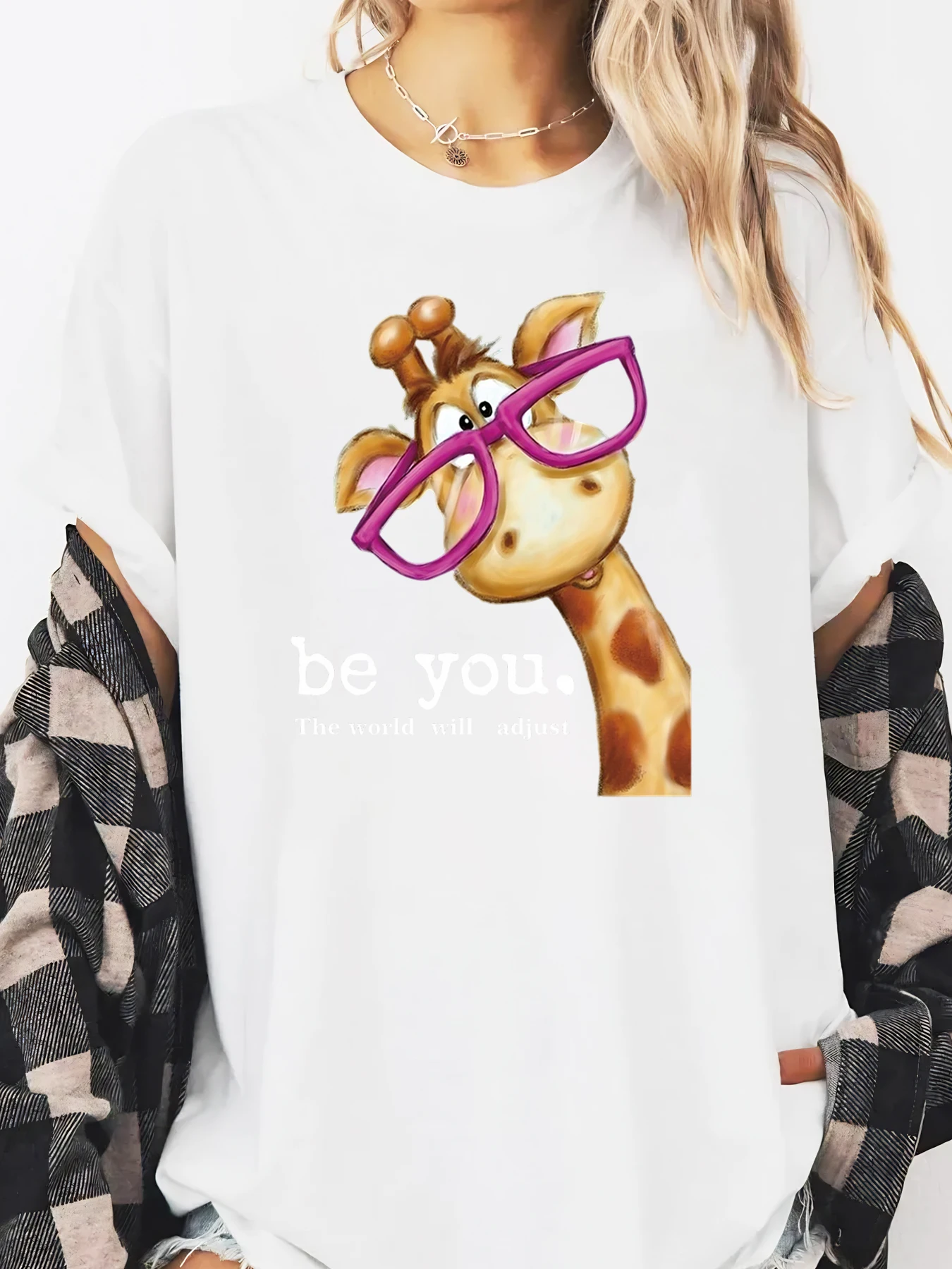 핑크 안경을 쓴 기린 Be You 티셔츠 할로윈 여성 캐주얼웨어 화이트 플러스 사이즈