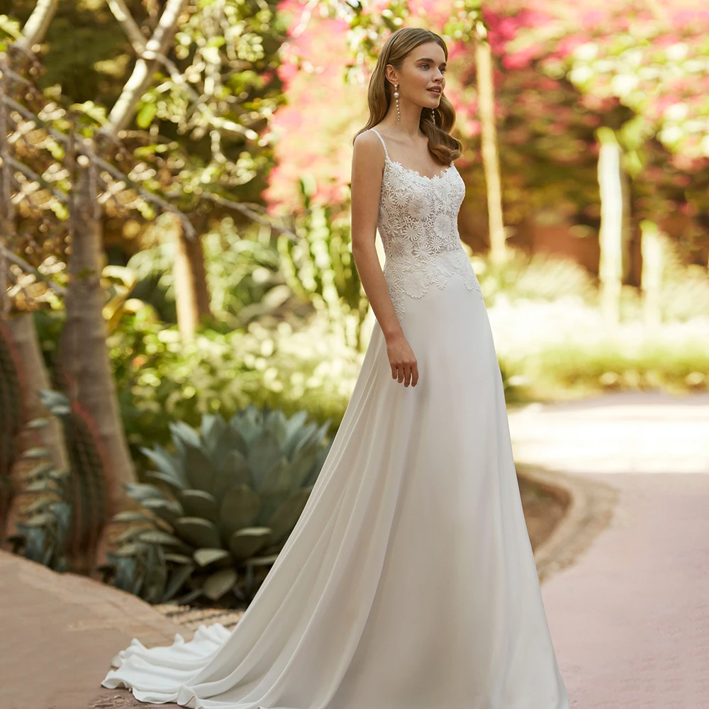 Robe de mariée en dentelle blanche avec dos ouvert, robes de mariée gracieuses, patients Boho, quelle que soit la plage, mariée en fibre, 2024 en vente