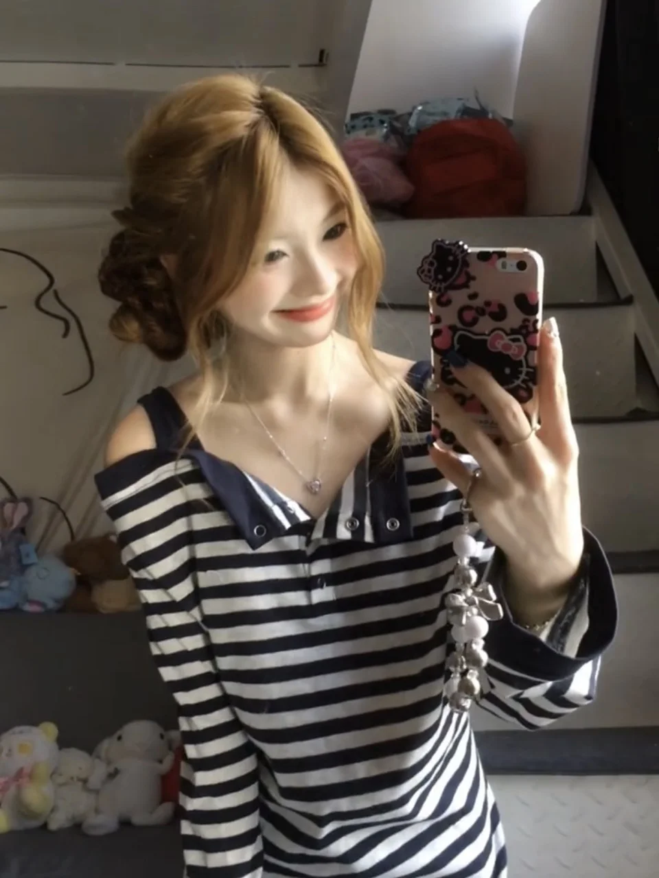 韓国風ストライプフェイクツーピースワンショルダーロングスリーブTシャツレディース秋ジェントルレイジーオルダーベアードトップ