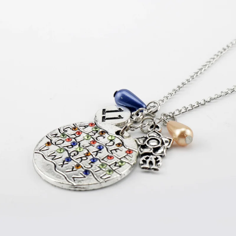 Collar con Colgante de Joyería de Moda, Estilo Animal, con Dijes de Esmalte, para Cosplay de la Serie de Televisión Friends, con la Frase 'Friends Don't Lie'