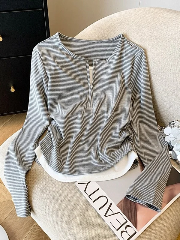 

Женская футболка Slim Fit с V-образным вырезом и длинным рукавом в полоску, имитация двухслойности, базовый топ, повседневный стиль, осенняя новинка