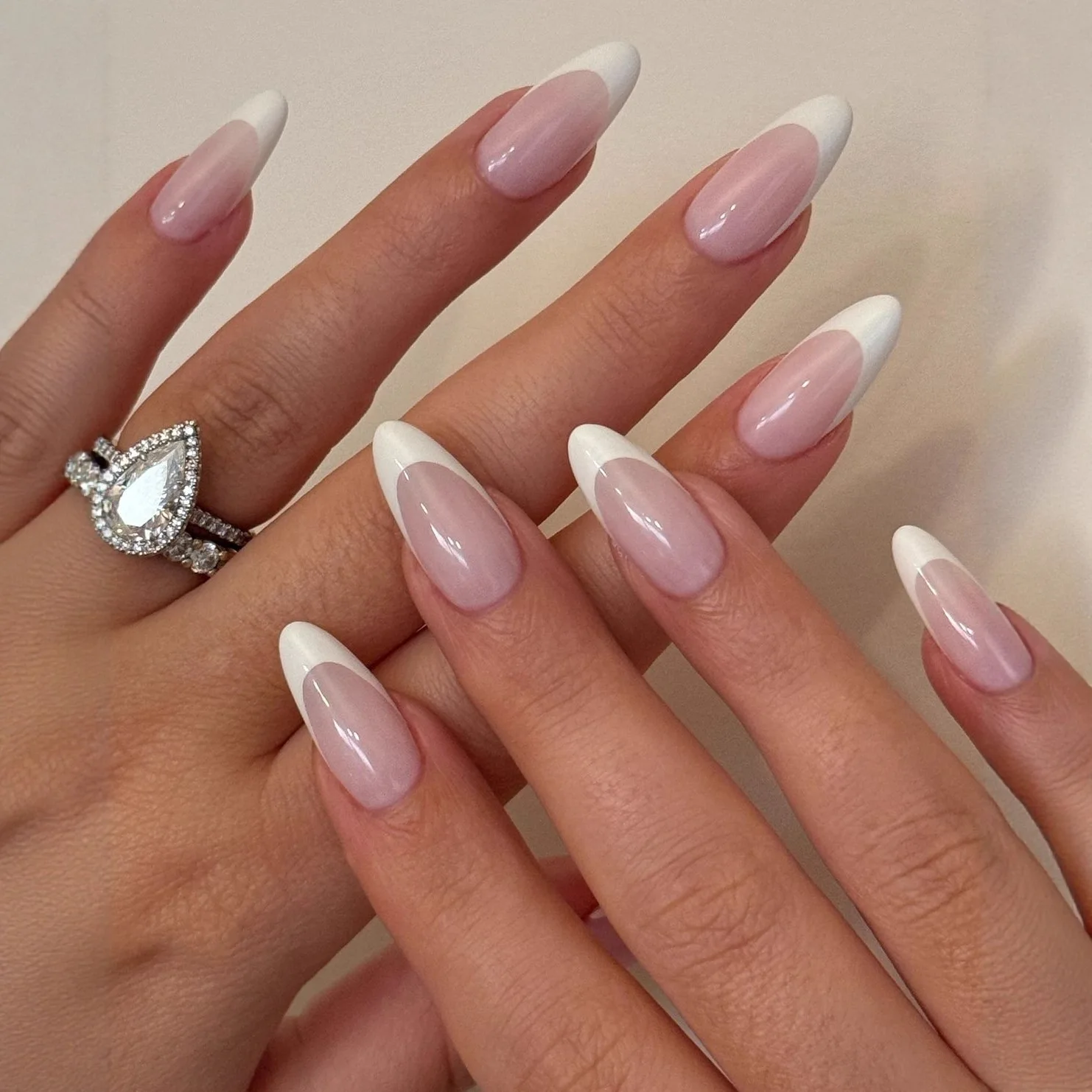

Wear nail pads Simple white French fake nail nail art shell stickers Removable