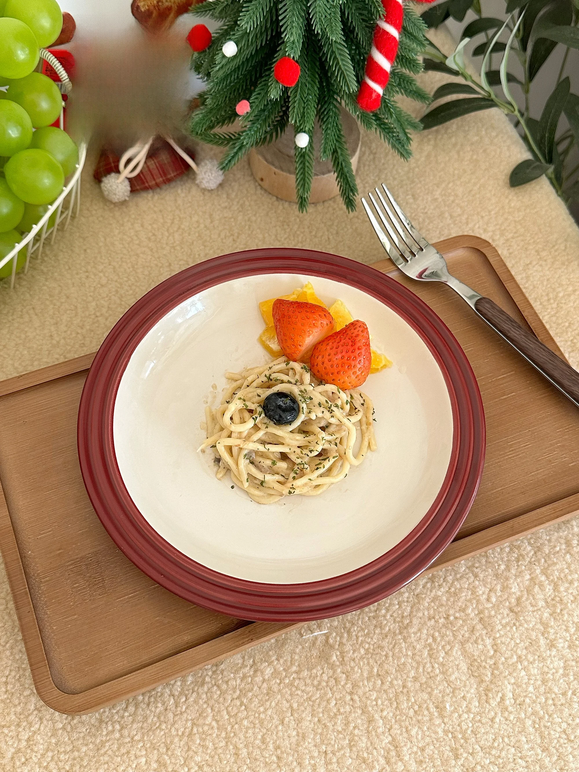 

Simple Korean Sle Cerc Dinner Plate Home Use Red round Steak Fruit Salad Breakfast Plate Dining Utensils Diware
