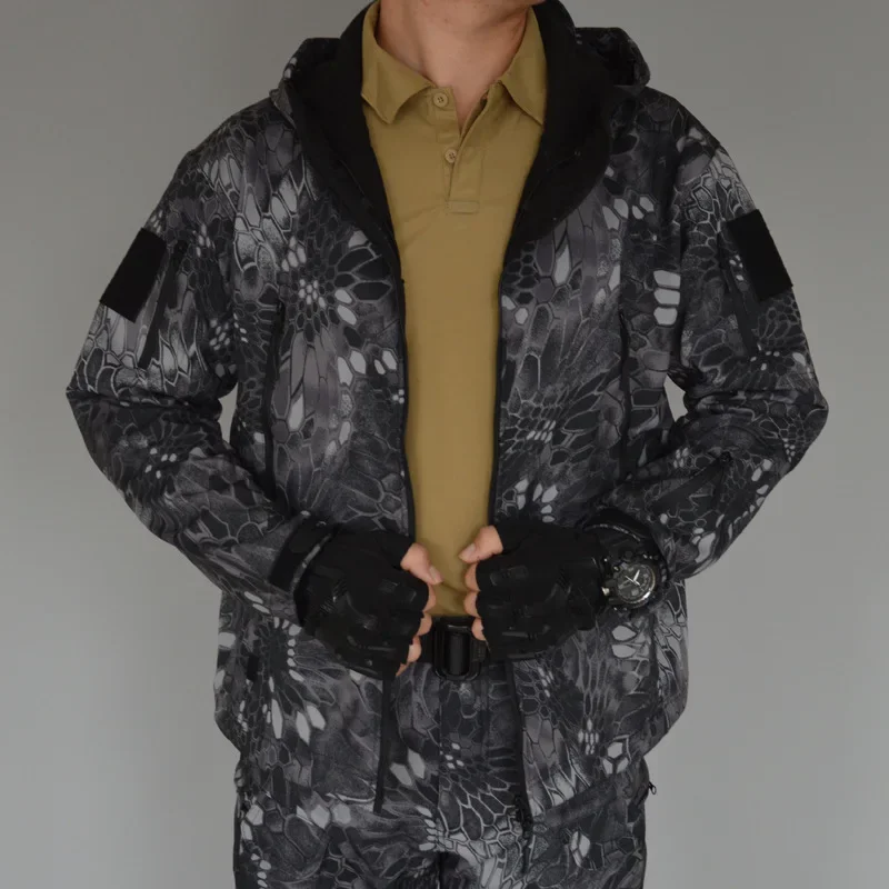 

5XL 6XL Outdoor Imitation Shark Skin Soft Shell Men's and Women's Winter Cashmere Thick Waterproof Camouflage Tactical Jacket