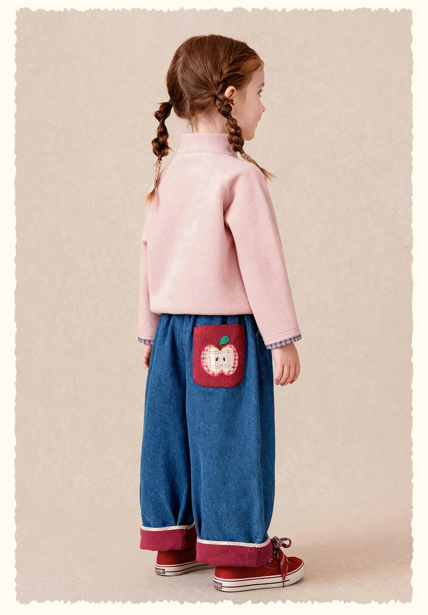 Amila 2026 Herbst Neue Kinder-Jeanshose mit Umschlagbündchen, Vintage-Waschung, gerolltem Saum, weitem Bein, weich, vielseitig für den Alltag – Detail 16
