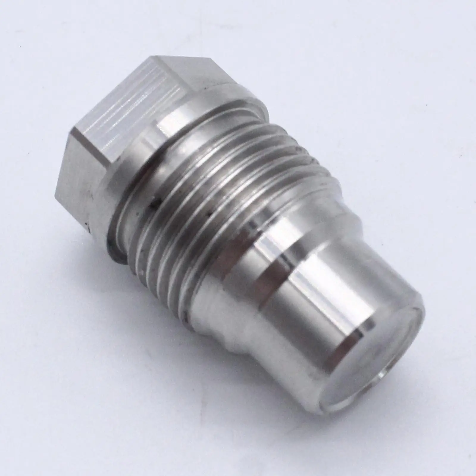 Fuel Rail Plug Valve Replacement for Chevy GMC 6.6l Duramax 2005-2010, allow your engine to produce maximum output.