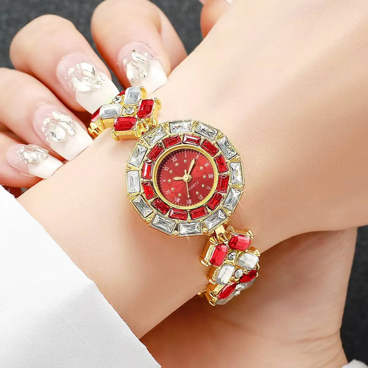 4PCS/Set Luxury Rhinestone Women Watches Ladies Bracelet Strap Quartz Wristwatch Reloj Mujer（Without Box）