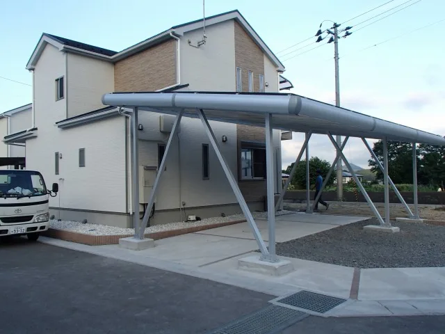 Photovoltaic Solar Carport Aluminum Structure Waterproof Wind Load 60m/s Snow Load 1.4KN/m Household Solar Energy Kit 15-20