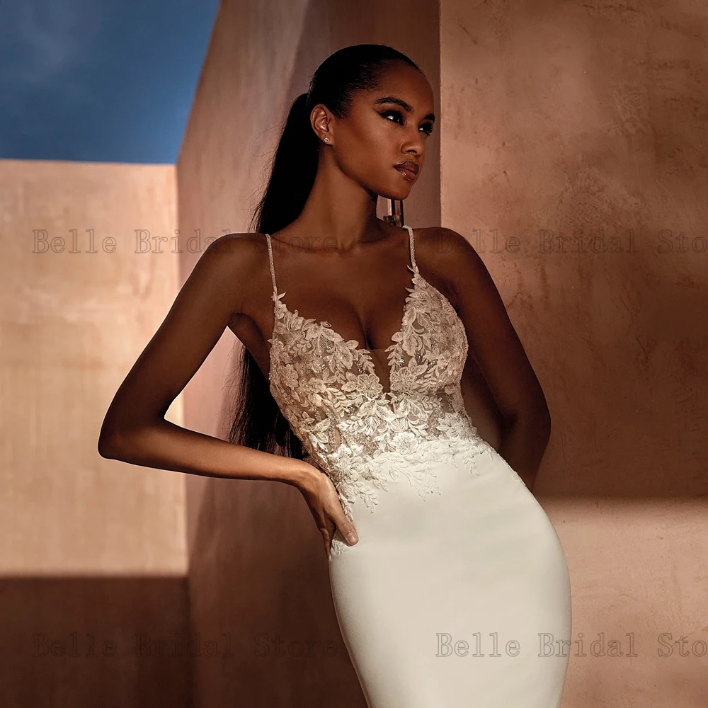 Eleganti spalline per Spaghetti abiti da sposa con scollo a V abiti da sposa senza maniche Appliques lunghezza del pavimento sirena Vestidos De Novia 2024