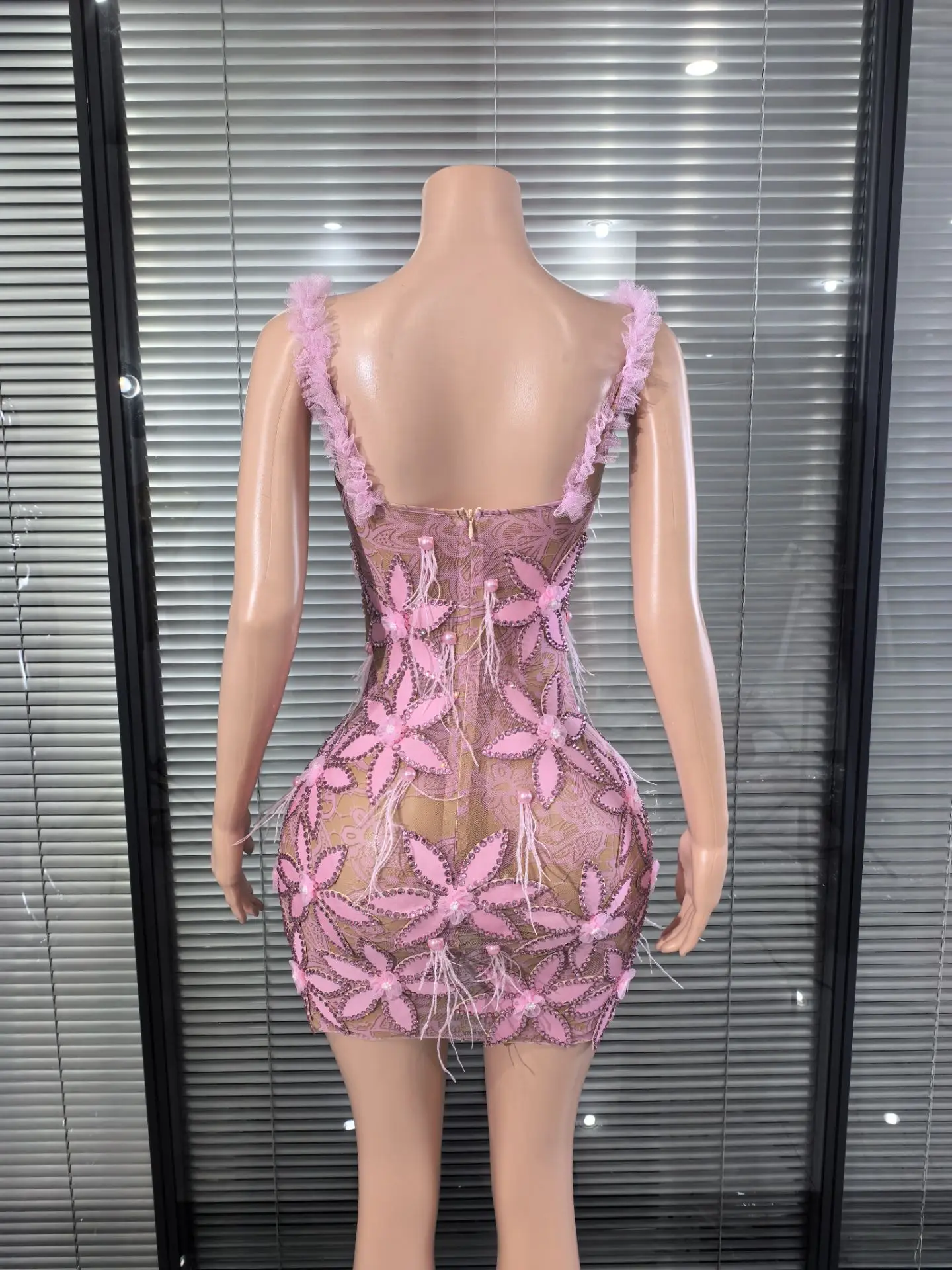 Vêtements de spectacle de Concert d'anniversaire à fleurs roses, épaules dénudées, robes en maille à paillettes découpées, tenue de soirée pour femmes, tenue de boîte de nuit