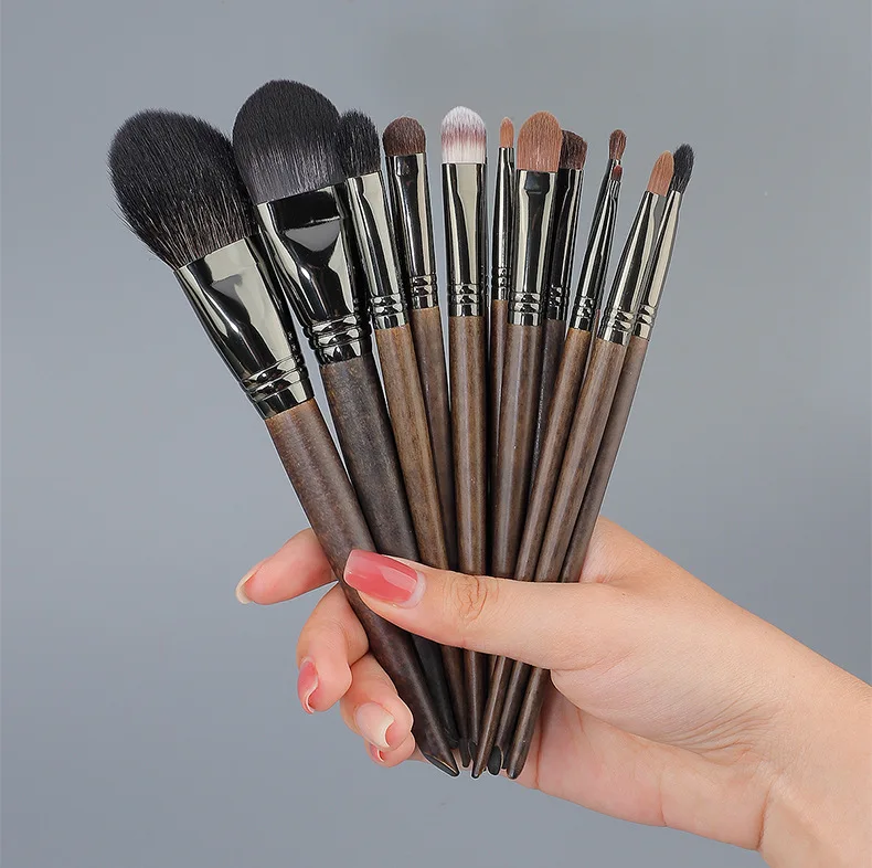 مجموعة فرش مكياج من الخشب الطبيعي مكونة من 14 قطعة، فرش احترافية مضادة للحساسية صديقة للبيئة لظلال العيون والمزج والمسحوق