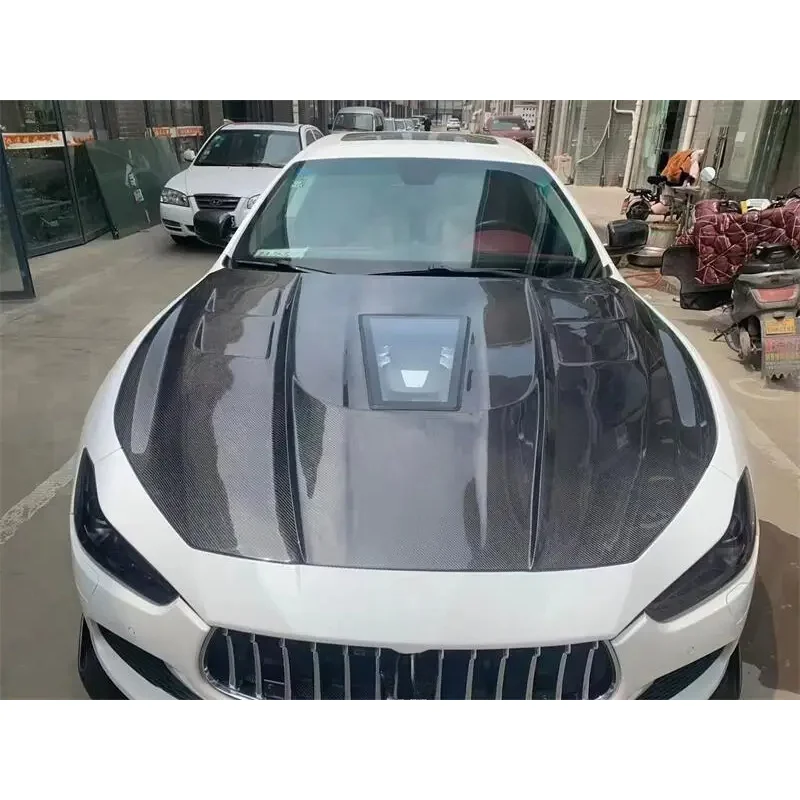 

High Quality Style Carbon Fiber Ventilated Front Hood Engine Cover 1 Piece