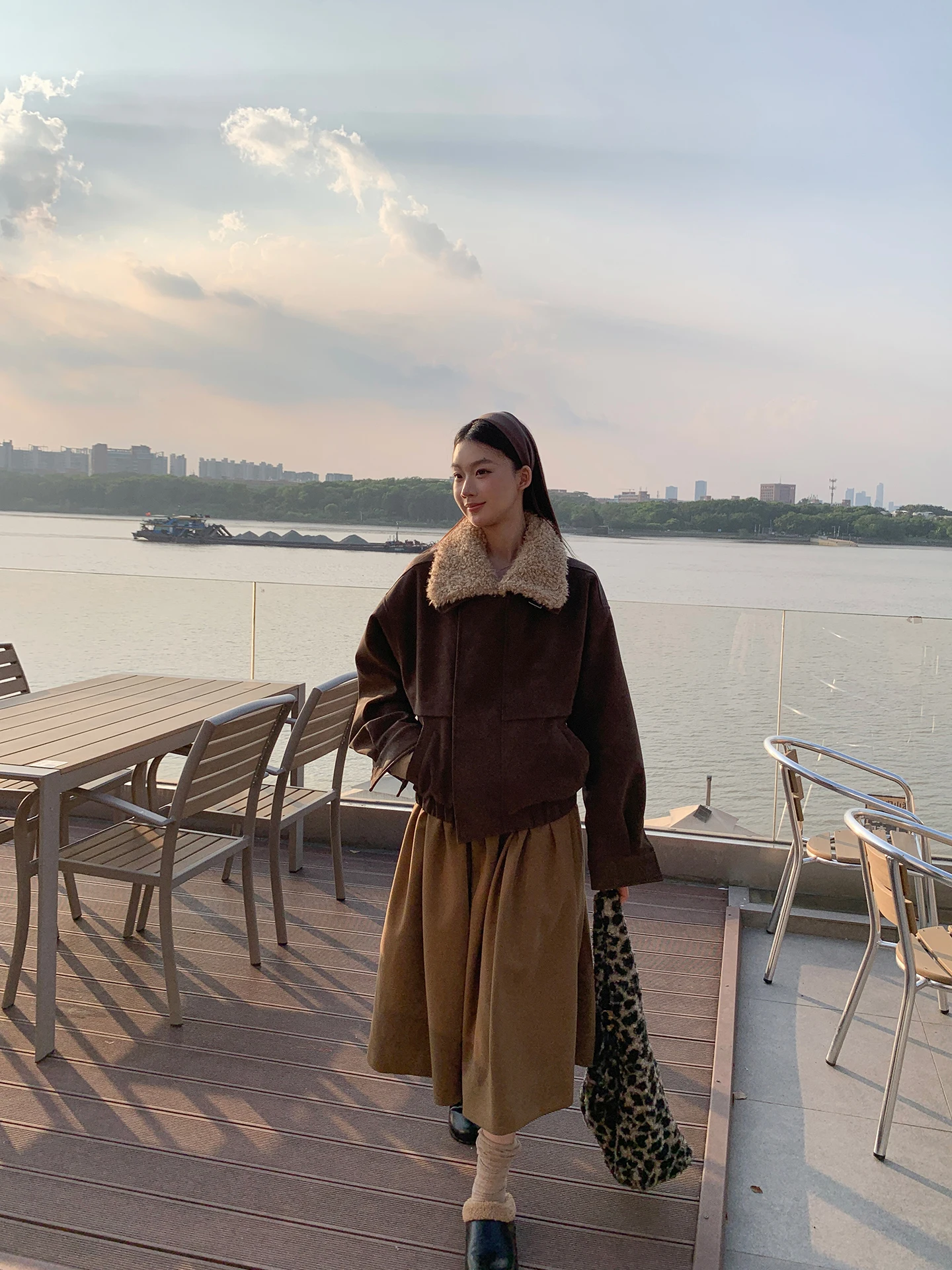 Chaqueta Acolchada Corta para Mujer, Invierno 2025, Nuevo Estilo, Cuello de Piel, Capucha, Mezcla de Aodón Marrón Coreano, ...