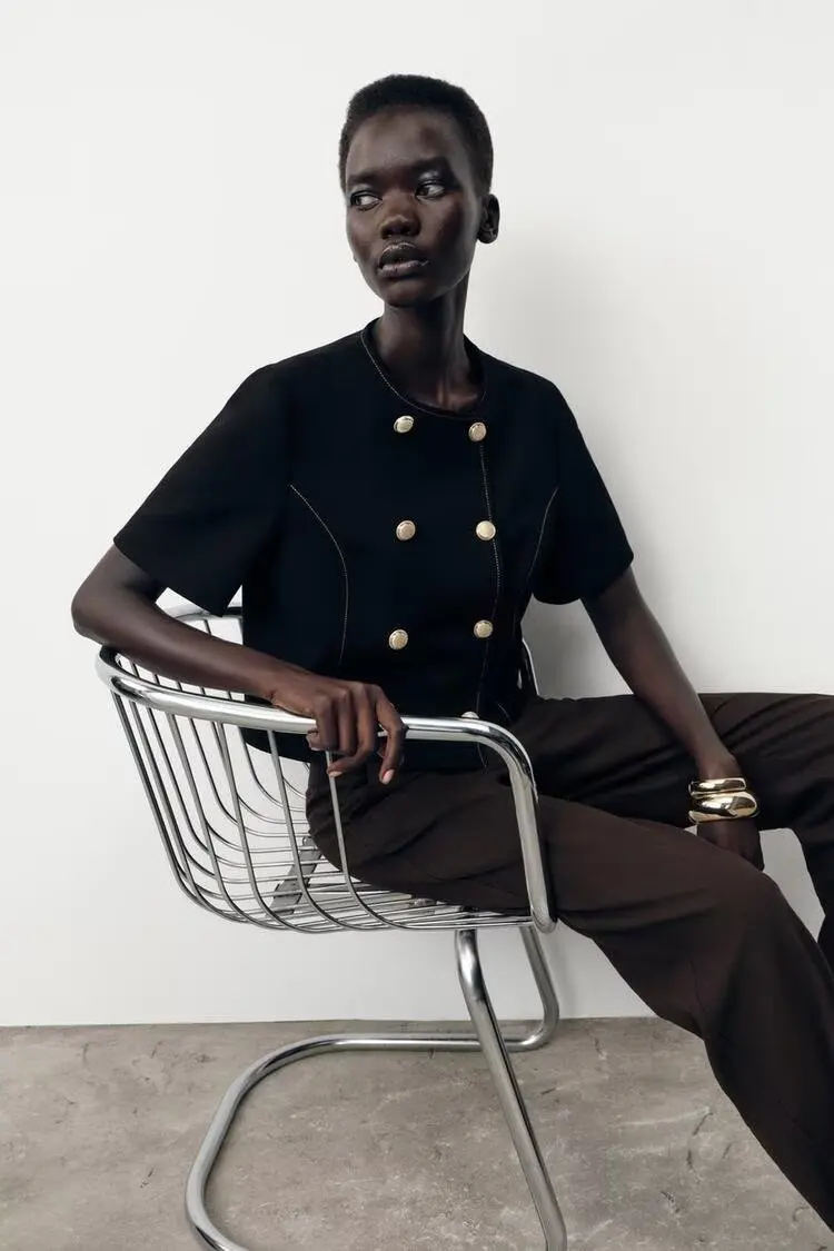 

BB6657 Новинка осени 2025, женская одежда, пригородный костюм с короткими рукавами и цветными блоками, пальто 8164555