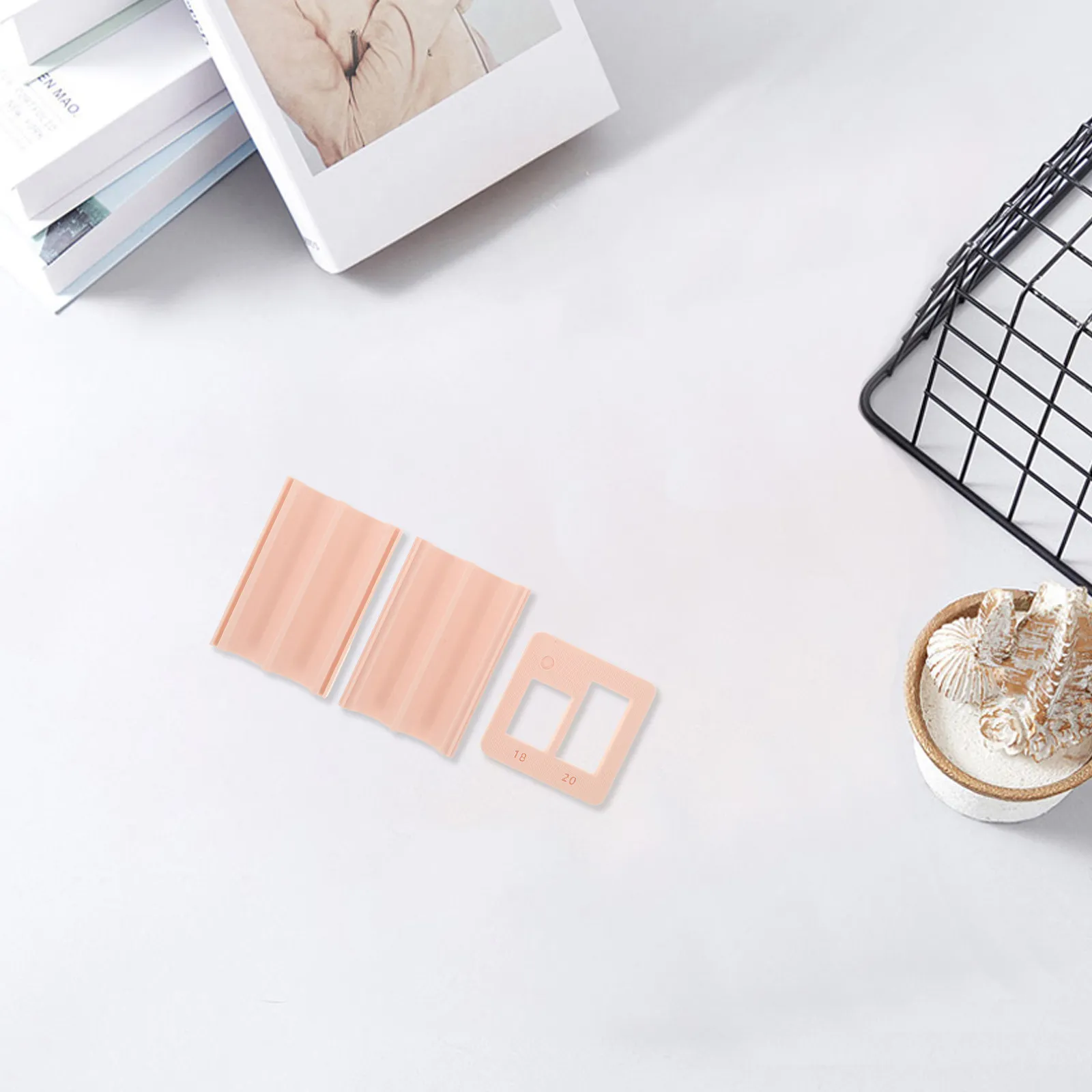 

Набор инструментов для формирования бусин из полимерной глины: точный ролик для создания круглых шариков, диаметр 18 мм и 20 мм, форма для изготовления ювелирных изделий из глины, для самостоятельного изготовления ожерелий и серег