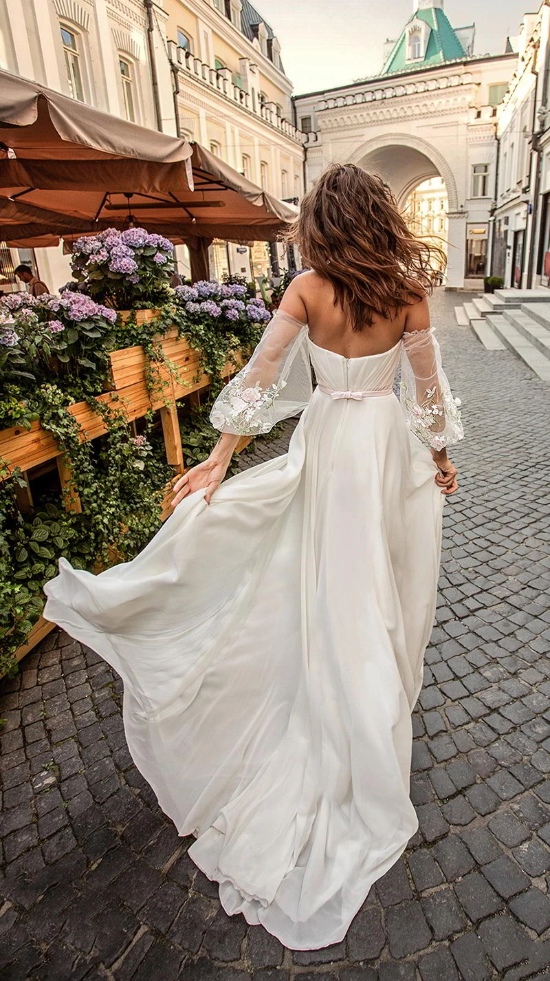 Vestido de novia blanco de alta costura con flores 3D, traje de novia moderno, escote Corazón, Espalda descubierta, abertura alta, tul, tren de barrido, línea A, a medida