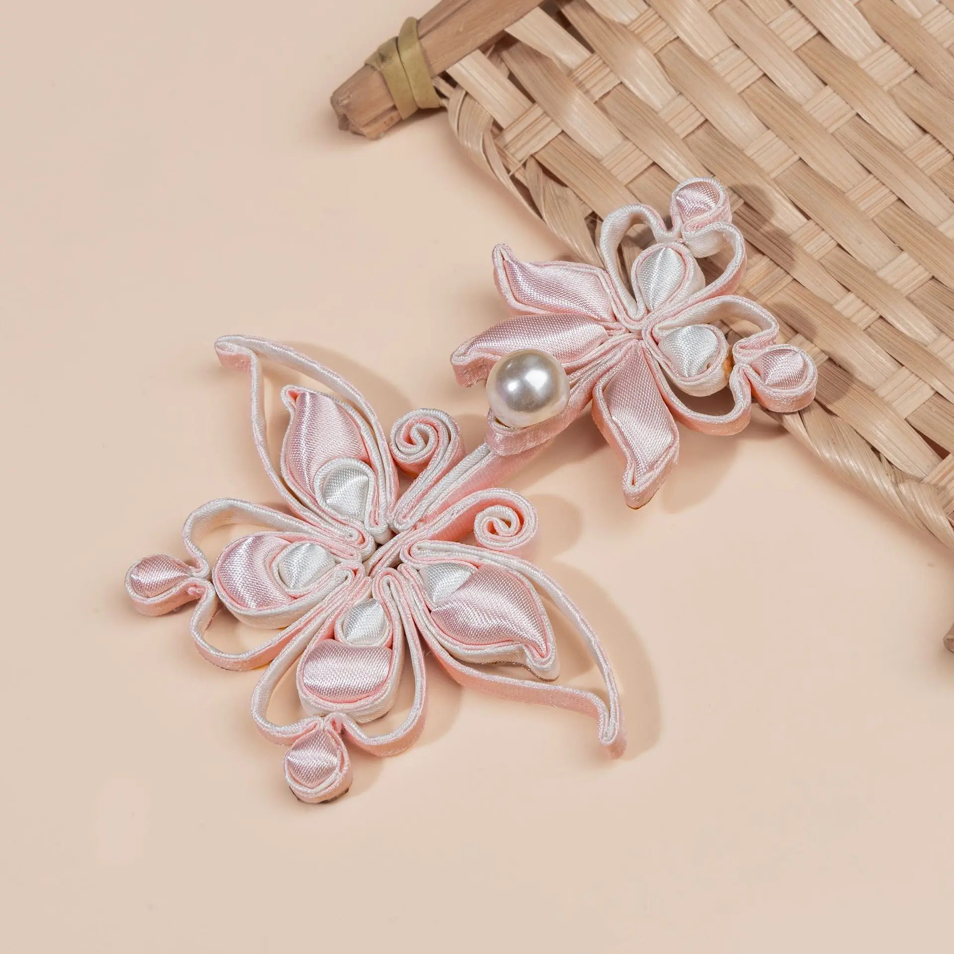 สไตล์จีน Cheongsam ปุ่มผีเสื้อ Handทอปุ่ม Tang ชุด Hanfu Hefu เสื้อผ้าจีนตกแต่งปุ่ม