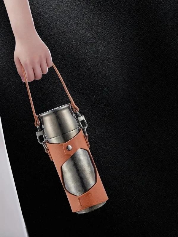 Thermos cup for men and women, fresh-keeping and bacteriostatic double-layer titanium stewed tea cup with cup cover