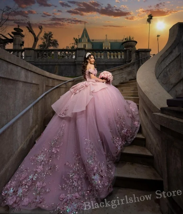 Peach Pink Princess Quinceanera Dress 2024 Luxurious Strapless Floral Applique Crystal Beaded Chapel Train Vestidos De Fiesta