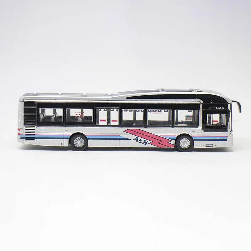 Diecast Model Car 1/110 Bus Model Alloy Car Singapore A22 Bus Scene Display Collection Toys for Boys Gift