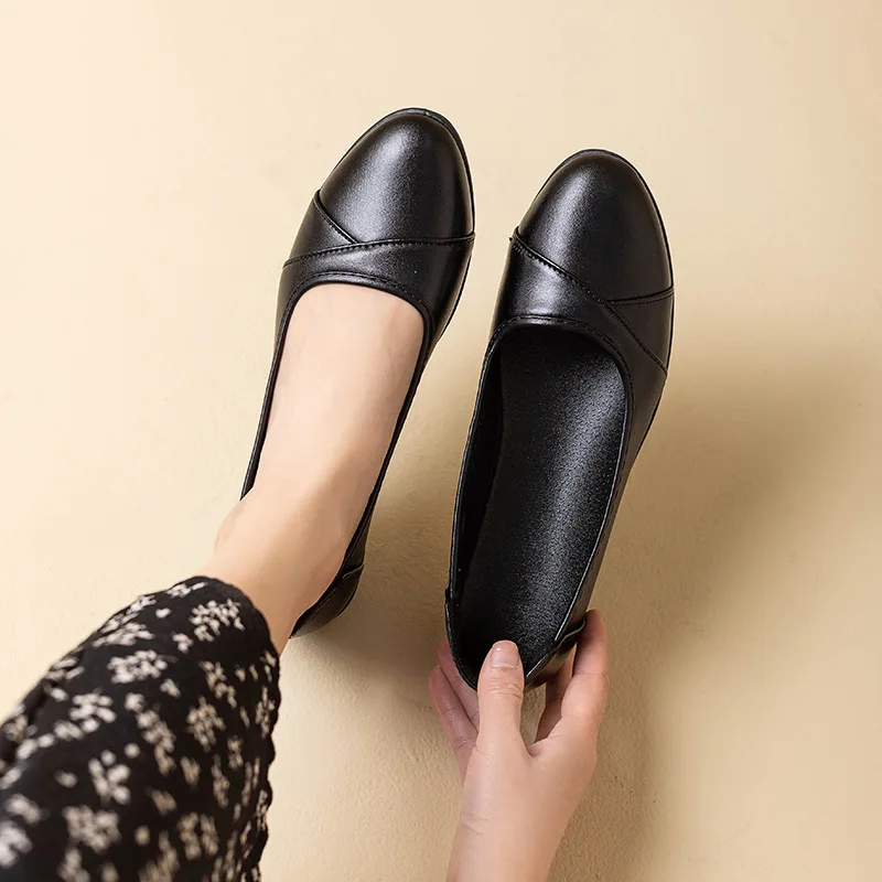 Spring New Women's Shoes Soft Leather Women Loafer Low Top Round Head Casual Shoes Solid Color Versatile Moccasin Zapatos Mujer