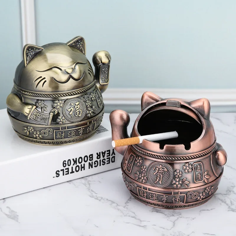 Ashtray Zinc Alloy Ashtray Portable Metal Ashtray Anti-fly Cigarette Holder Retro Lucky Cat Home Desk Decoration