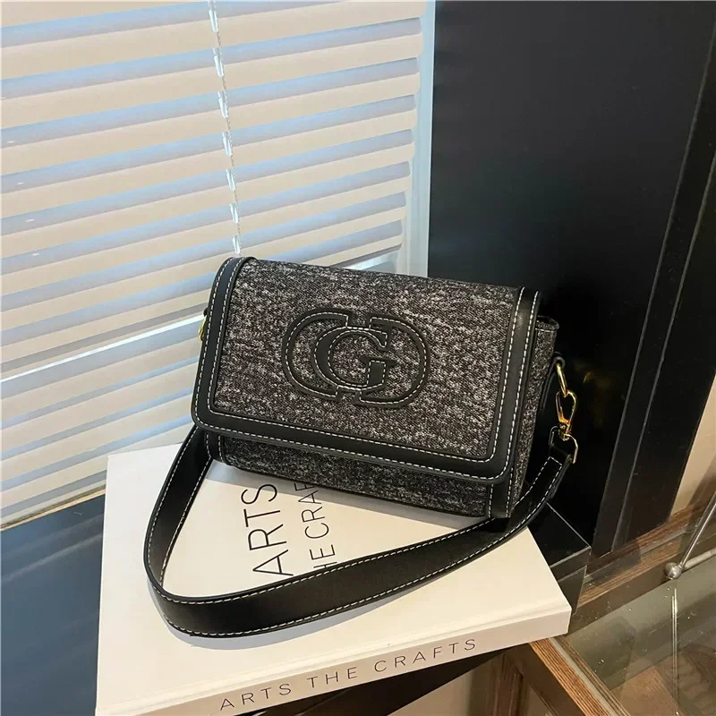 

2025 New Trend Underarm Bag Women's Denim Envelope Messenger Purse Luxury Designer Shoulder Handbag & Crossbody Backpack
