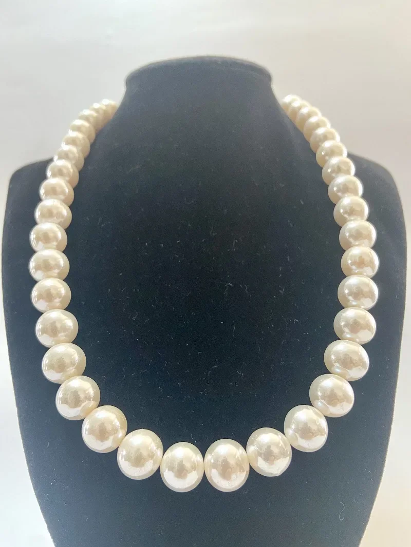 

Charming 12-13mm Natural Round Pearl Necklace for Women Pearls Jewelry for Wedding Gifts