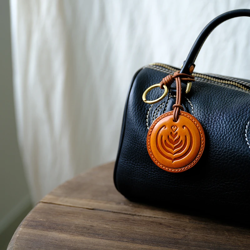 

Vegetable-tanned top layer cowhide keychain, genuine leather, vintage handmade bag, pendant, coffee latte art pattern decoration