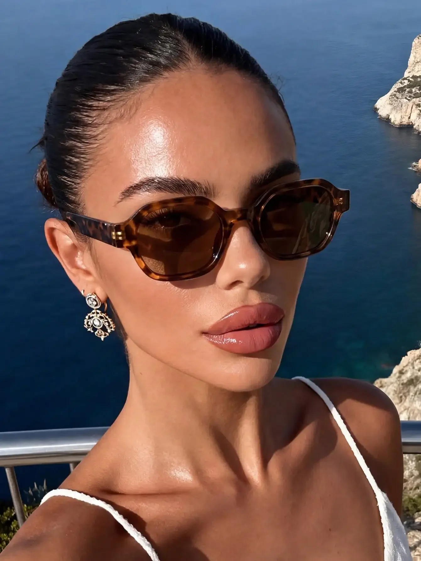 1 par de gafas de sol unisex cuadradas con estampado de leopardo marrón, de alta gama, adecuadas para fiestas en la playa y discotecas, elegantes, accesorios de playa, accesorios de playa para mujer, ropa básica de otoño/invierno para mujer, atuendo informal de negocios, regalos, cadenas, atuendo elegante