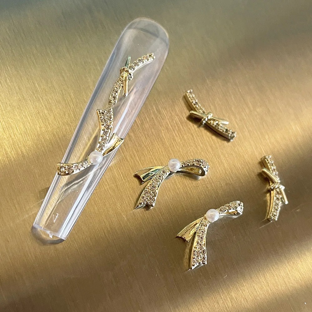 -Slimline BowTie- موجة راقية النمط الفرنسي سحر الذهبي نحيلة القوس عقدة مجوهرات ss الزركون كريستال تزين مسمار الحلي 404art