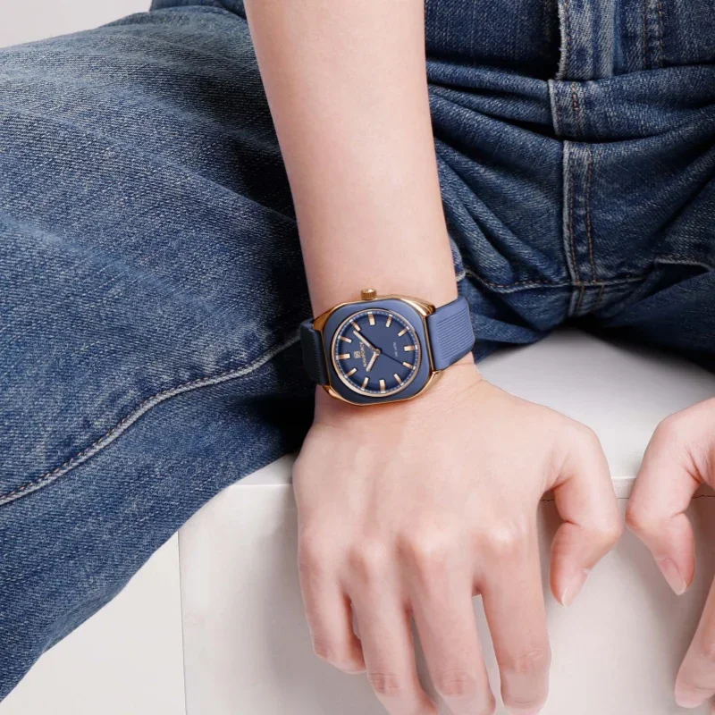 NAVIFORCE 5061 ساعة كوارتز للسيدات على الموضة بمينا مربع وحزام سيليكون مضيء مقاوم للماء ساعات كاجوال للنساء