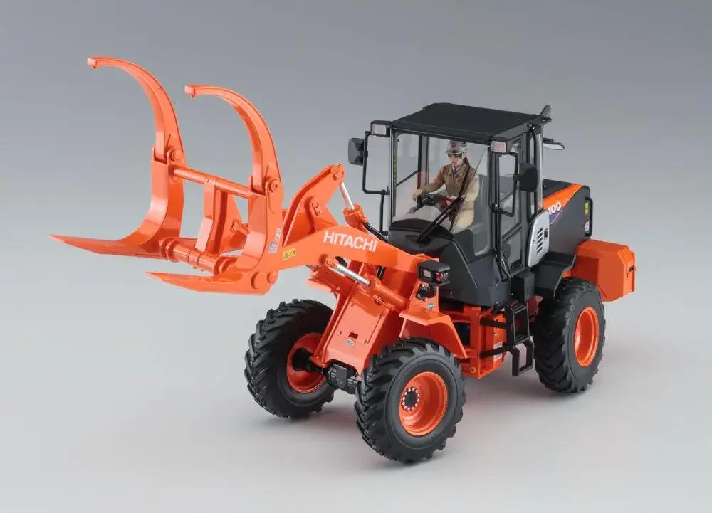 Hasegawa 66105 1/35 Model Kit Hitachi Wheel Loader ZW100-6 Log Grapple Machine